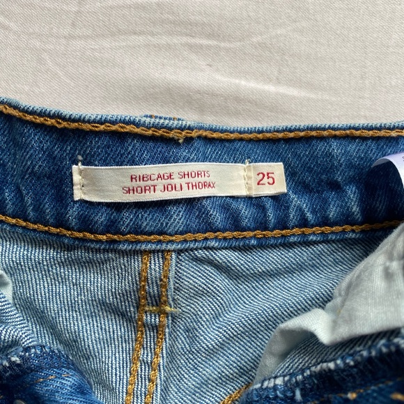 Levi Ribcage Denim Jean Shorts - Picture 4 of 4